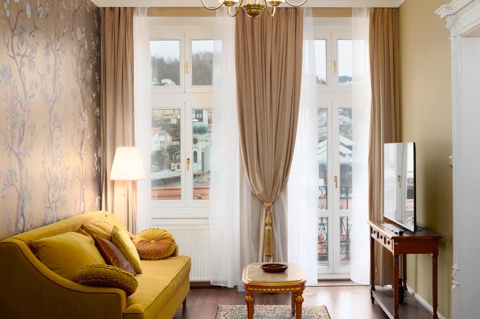 Rezidence Makart Apartment การ์โลวีวารี ภายนอก รูปภาพ