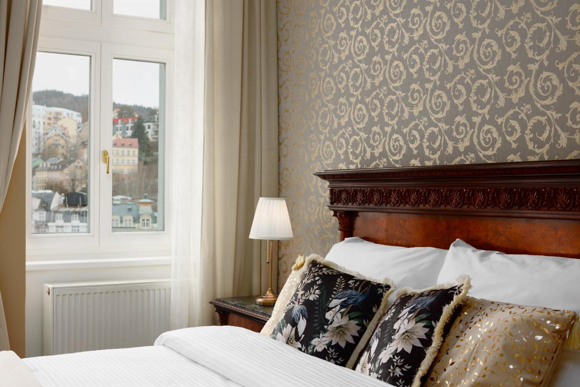 Rezidence Makart Apartment การ์โลวีวารี ภายนอก รูปภาพ